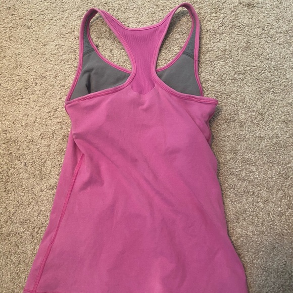 Nike razorback tank top - Picture 3 of 3